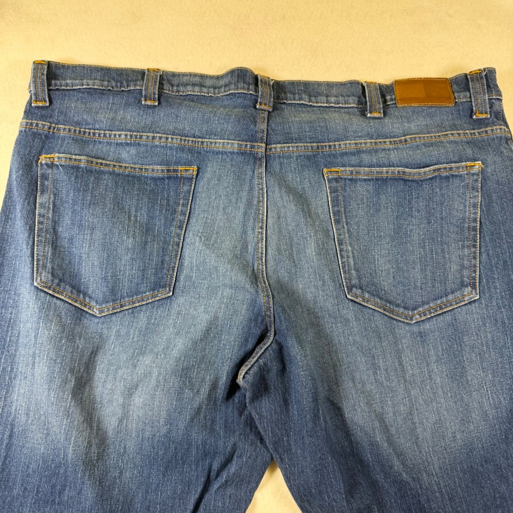 Tommy Hilfiger Denim Mens Relaxed Fit Straight Leg Blue Jeans 48x30 Medium Wash